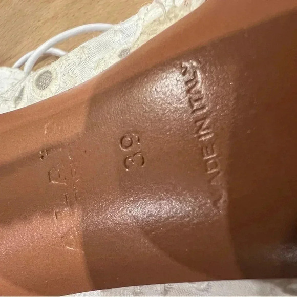 ALAÏA White laser cut lace-up ankle boots in size 39 or 8.5. - Picture 6 of 12